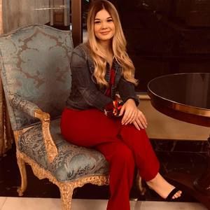 Meet your Posher, Hannah